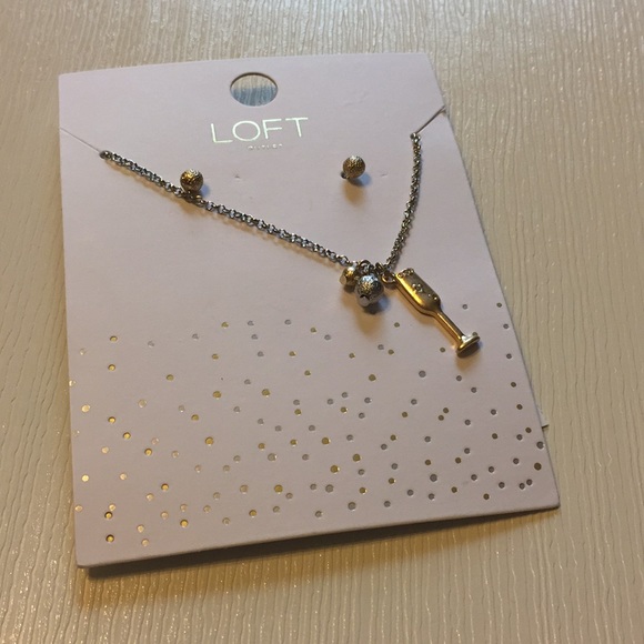 Celebration necklace and stud earring set - Picture 2 of 3